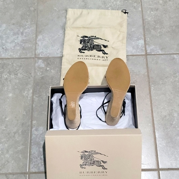 Burberry Nova Check Strappy  Espadrille Wedges 39 - Picture 2 of 4